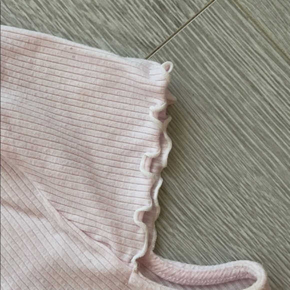 Aritzia Sunday Best Tshirt - Picture 5 of 5